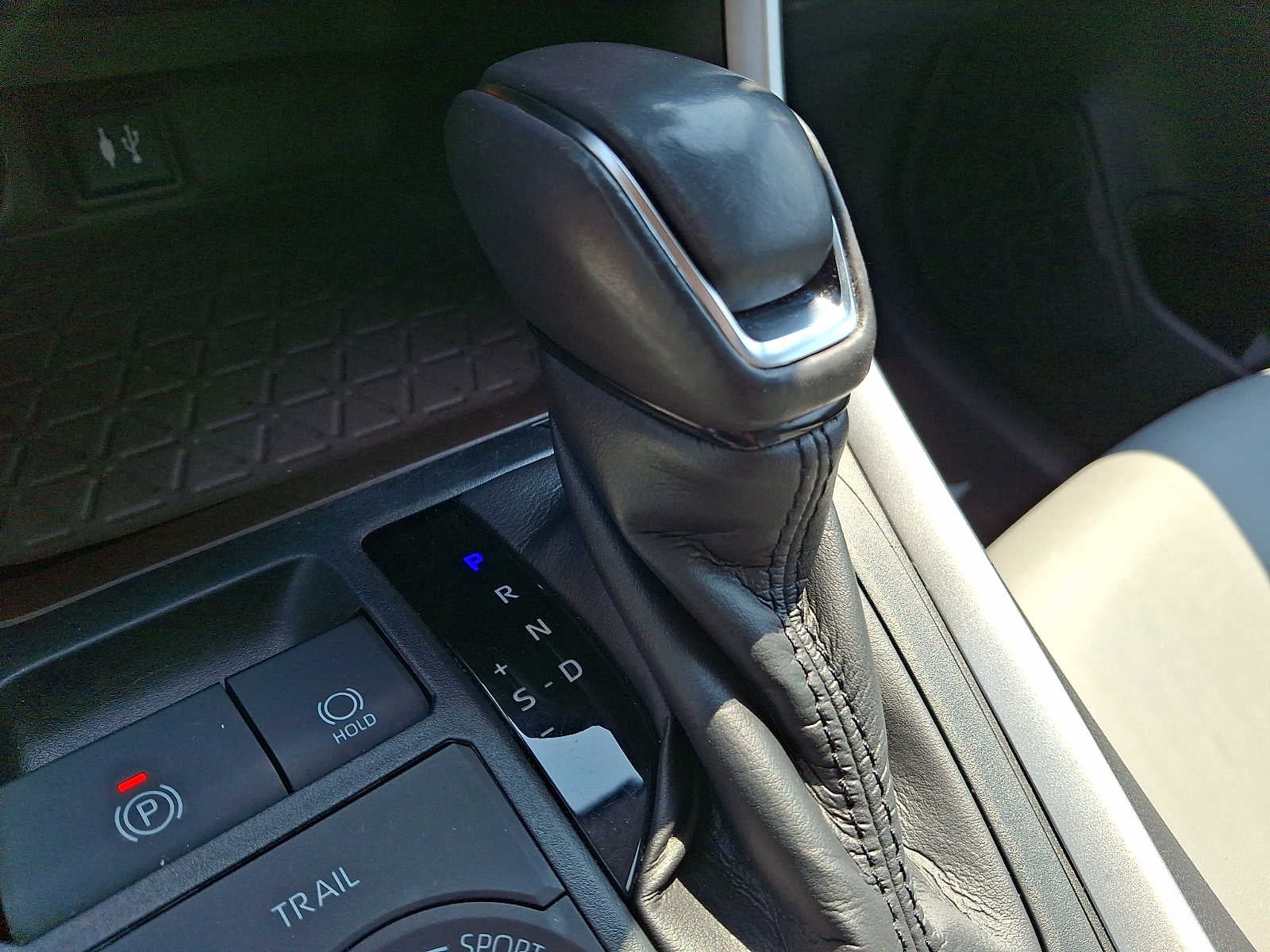 2019 Toyota RAV4 Hybrid Limited AWD