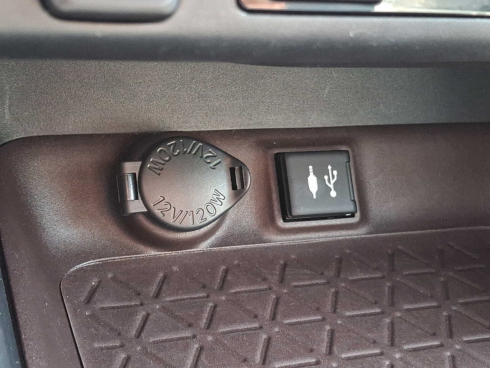 2019 Toyota RAV4 Hybrid Limited AWD
