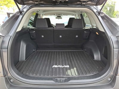 2020 Toyota RAV4 LE AWD