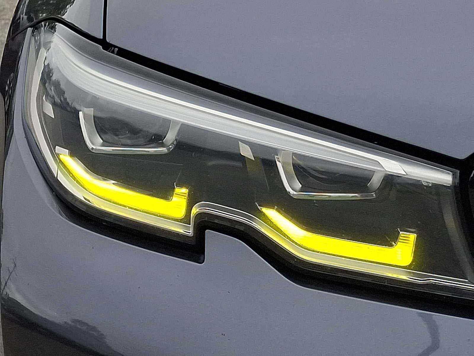 2021 BMW 3 Series 330i xDrive Sedan North America