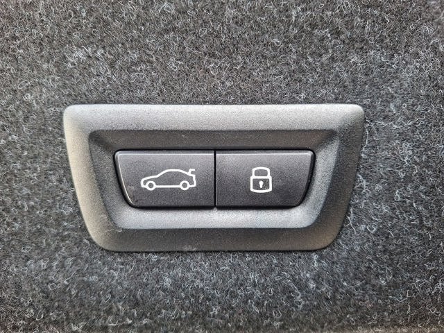 2025 BMW 3 Series 330i xDrive Sedan