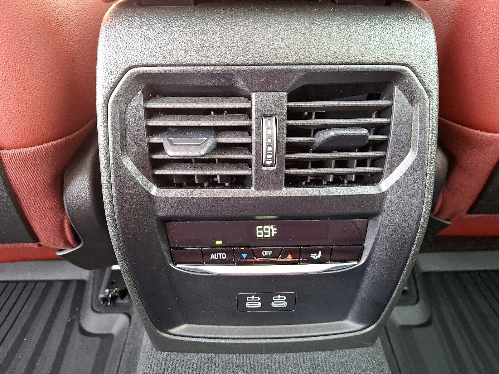 2025 BMW 3 Series 330i xDrive Sedan