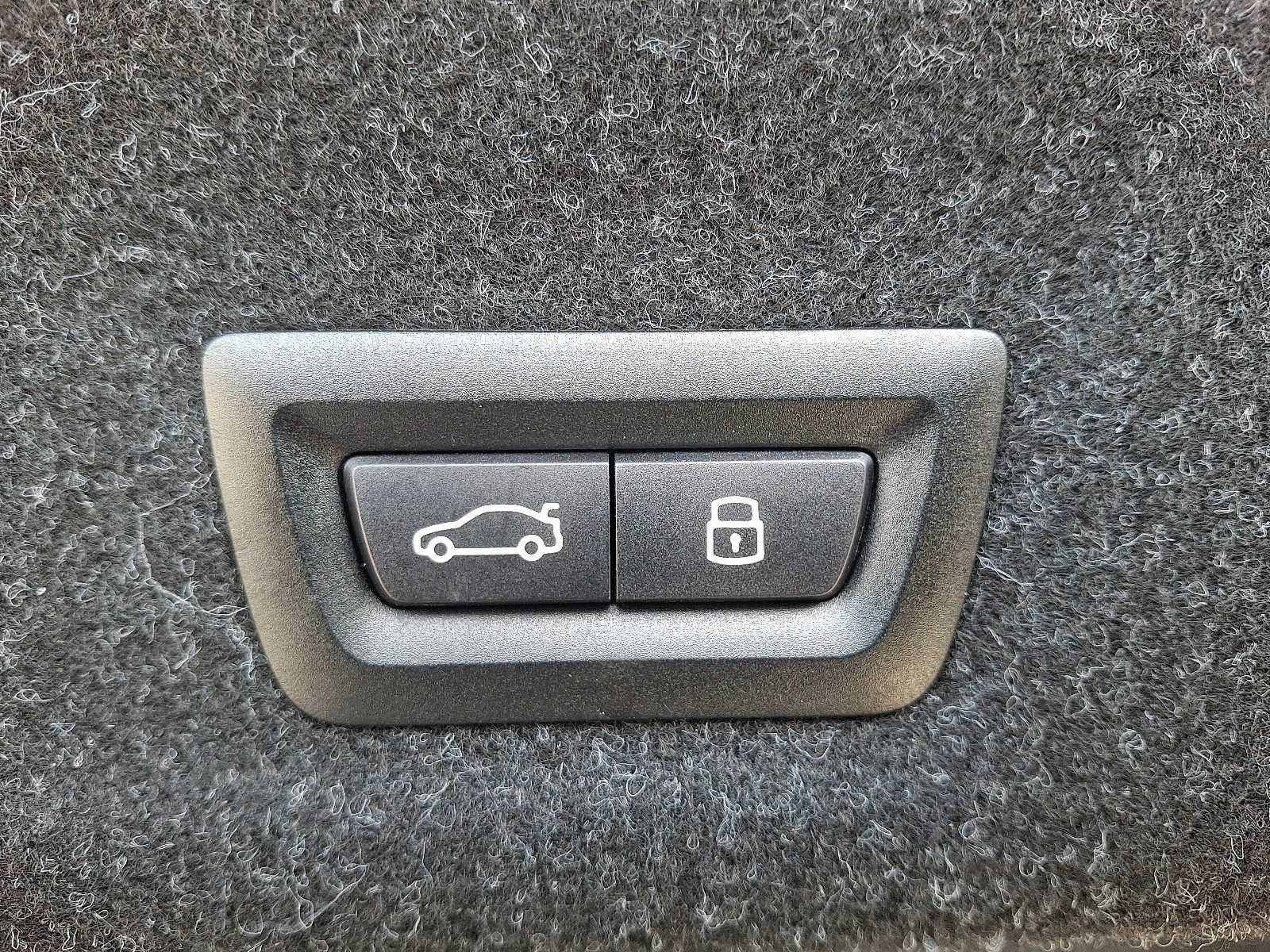 2025 BMW 3 Series 330i xDrive Sedan