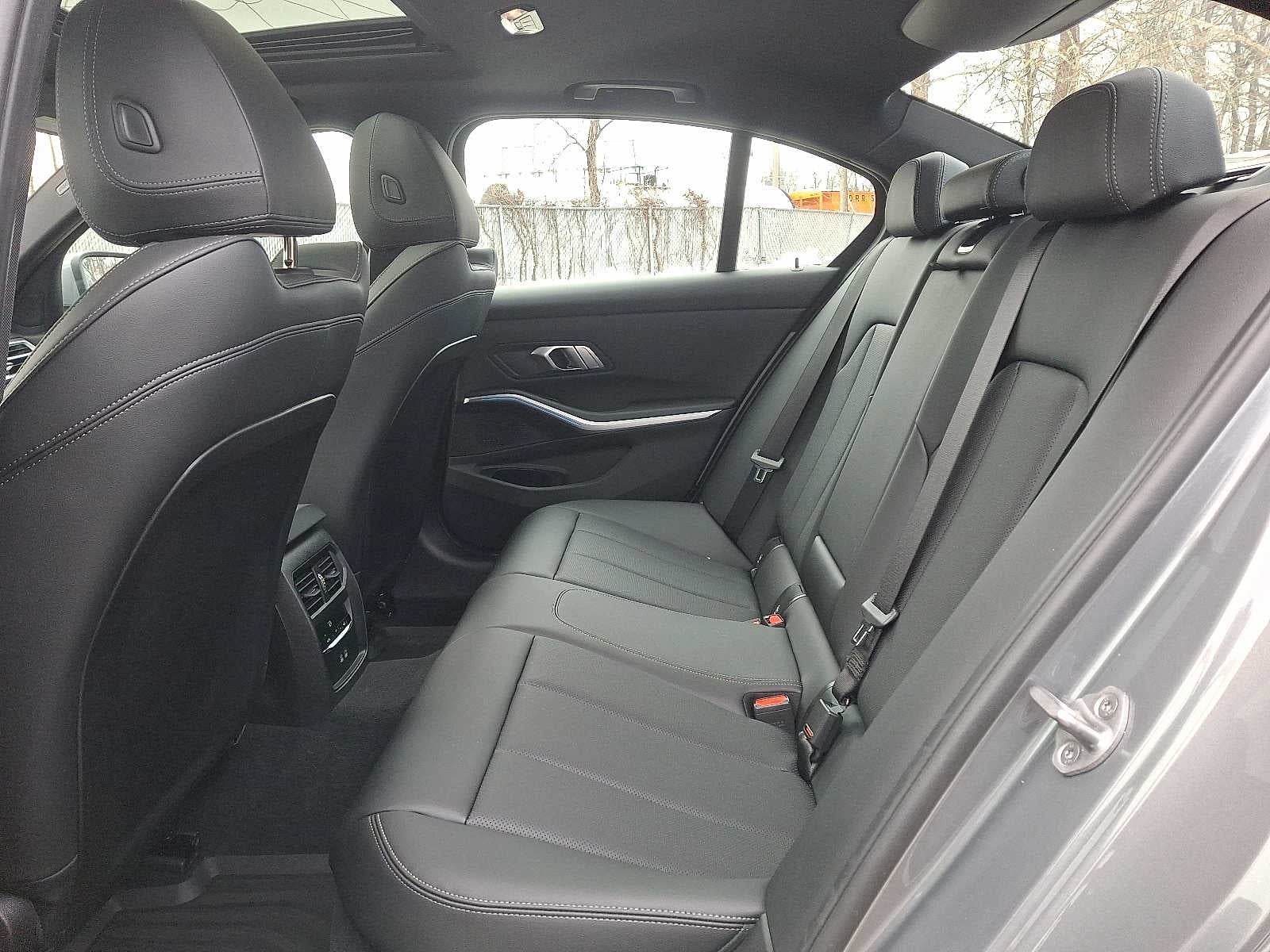 2025 BMW 3 Series 330i xDrive Sedan