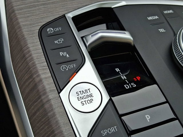 2025 BMW 3 Series 330i xDrive Sedan