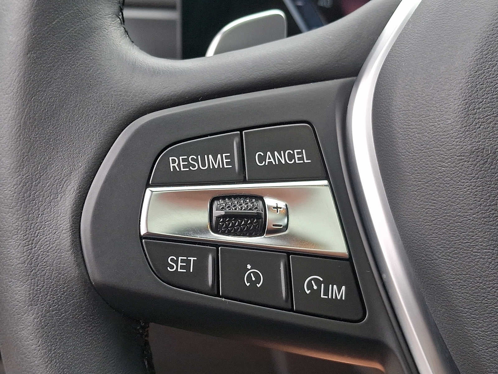 2023 BMW 3 Series 330i xDrive Sedan
