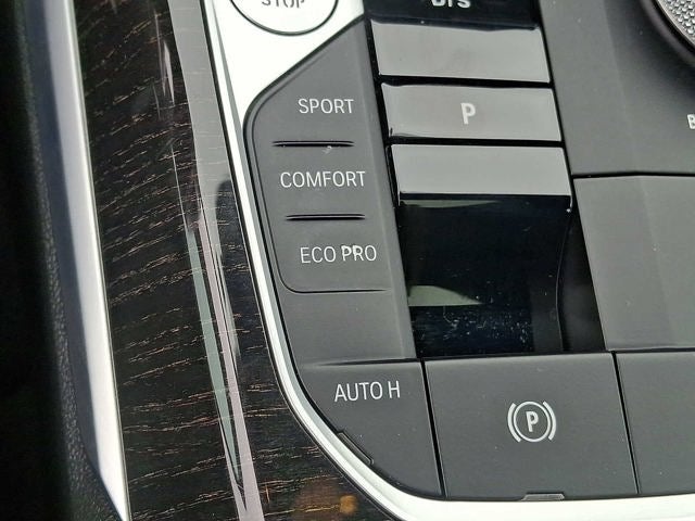 2023 BMW 3 Series 330i xDrive Sedan