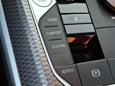 2023 BMW 3 Series 330i xDrive Sedan