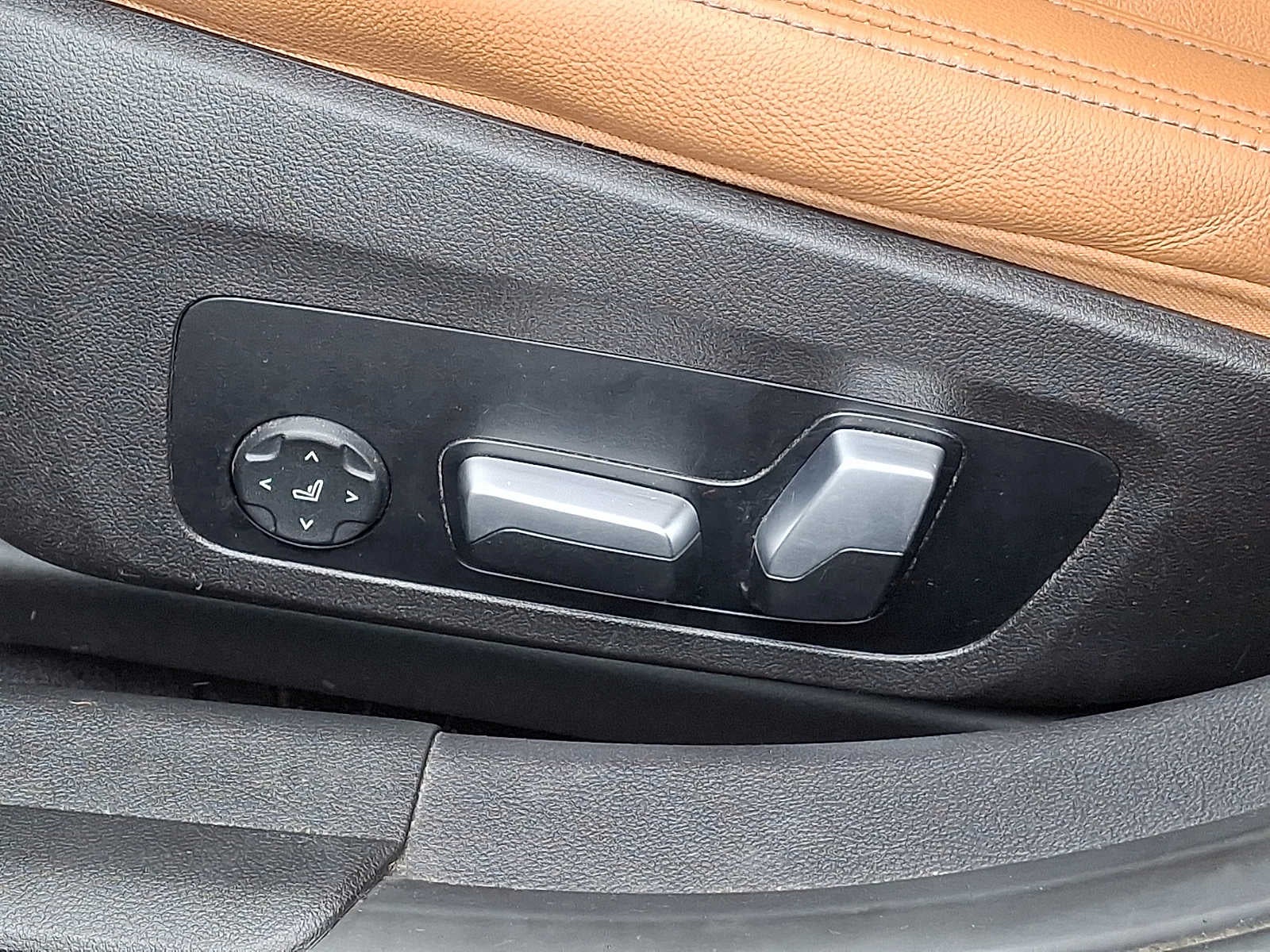 2023 BMW 3 Series 330i xDrive Sedan