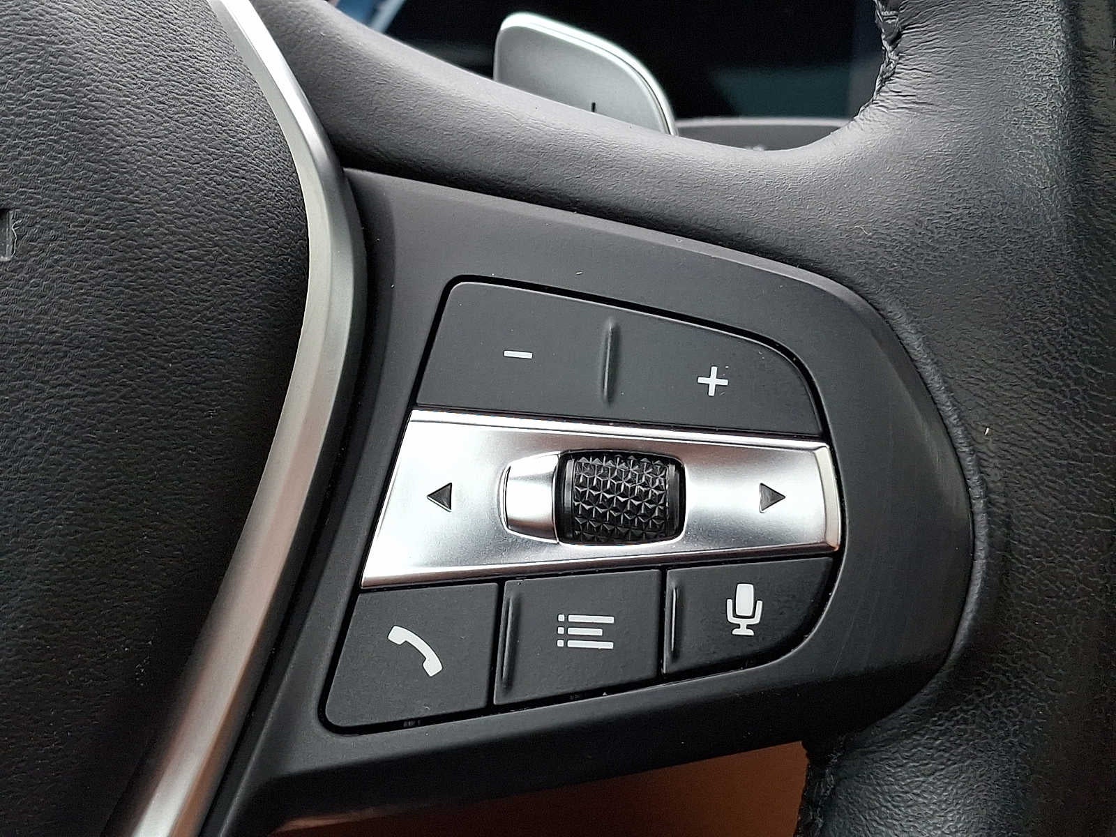 2023 BMW 3 Series 330i xDrive Sedan