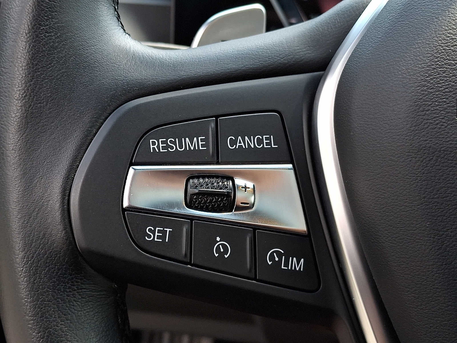 2023 BMW 3 Series 330i xDrive Sedan