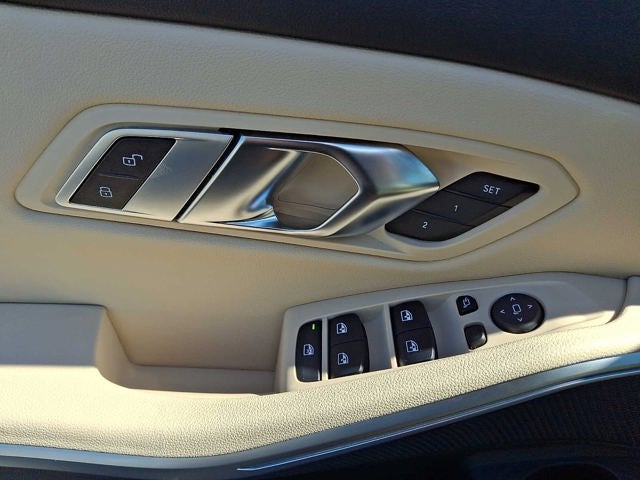 2023 BMW 3 Series 330i xDrive Sedan