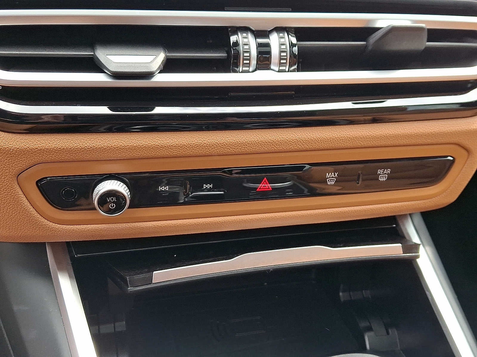 2023 BMW 3 Series 330i xDrive Sedan