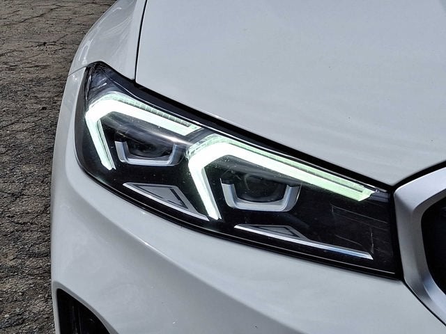 2023 BMW 3 Series 330i xDrive Sedan