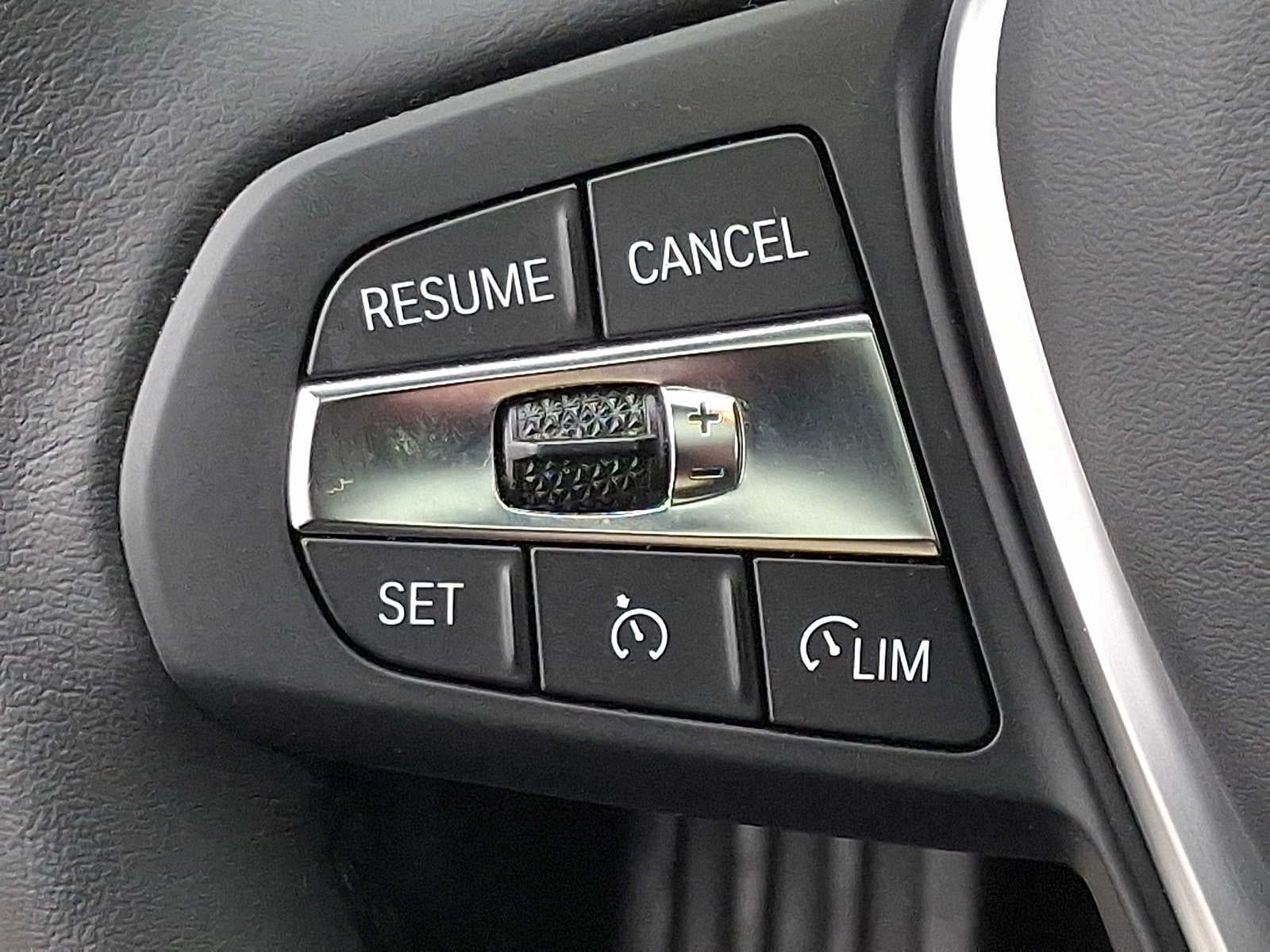 2023 BMW 3 Series 330i xDrive Sedan