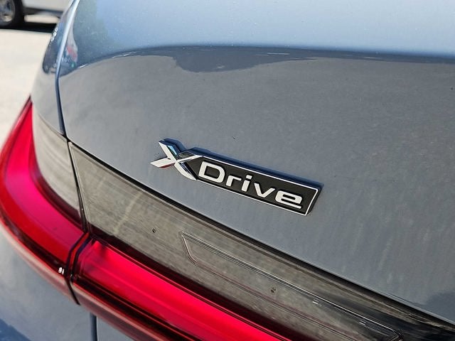 2023 BMW 3 Series 330i xDrive Sedan