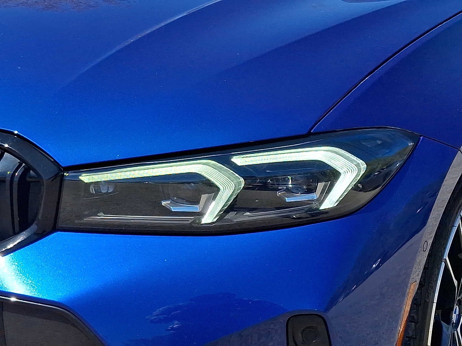 2023 BMW 3 Series 330i xDrive Sedan