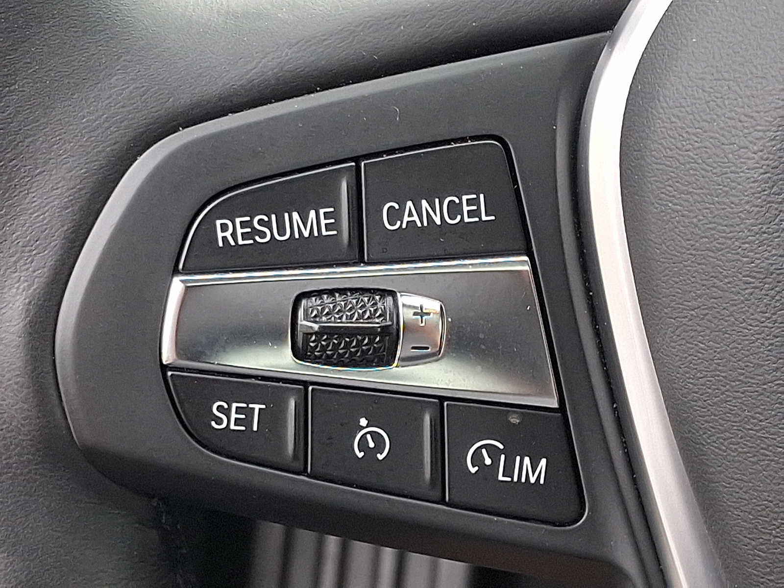 2023 BMW 3 Series 330i xDrive Sedan