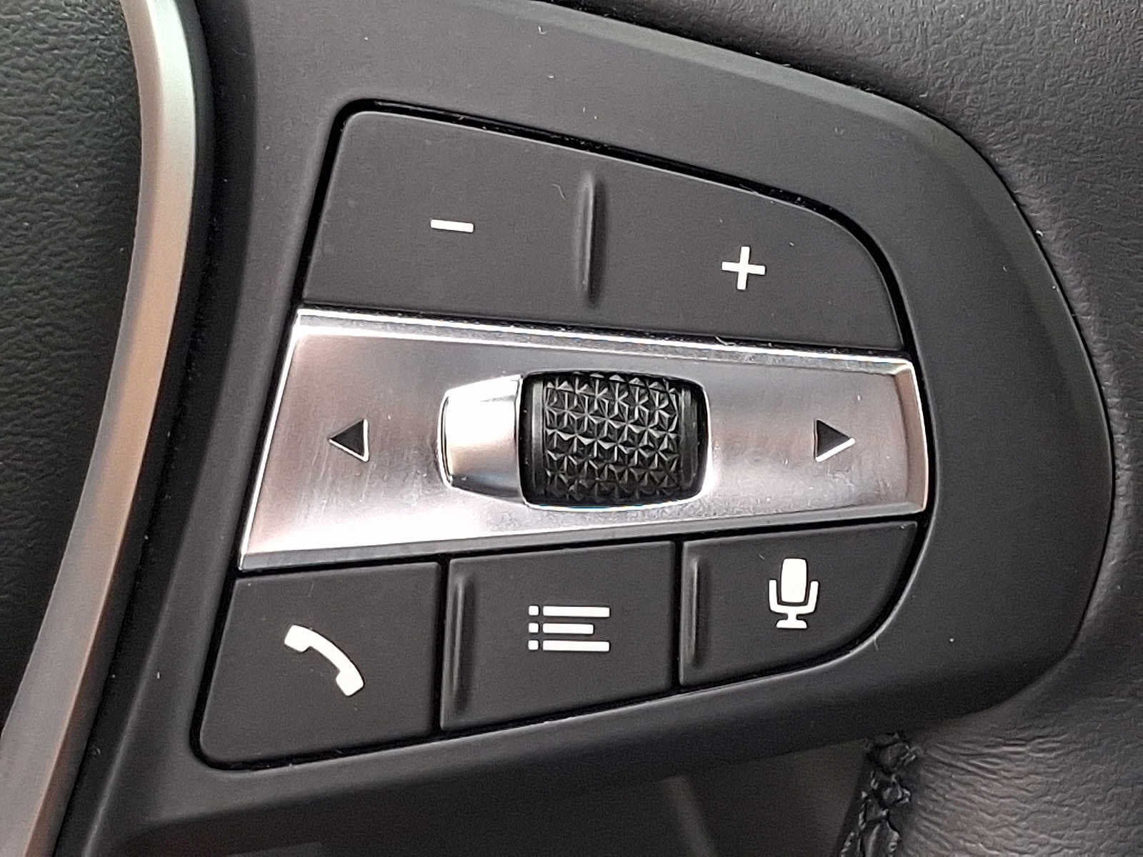 2023 BMW 3 Series 330i xDrive Sedan