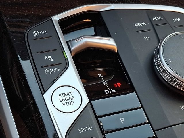 2023 BMW 3 Series 330i xDrive Sedan