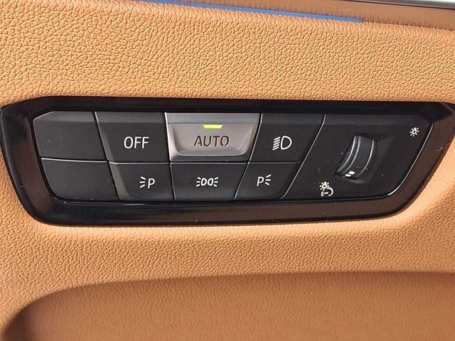 2023 BMW 3 Series 330i xDrive Sedan