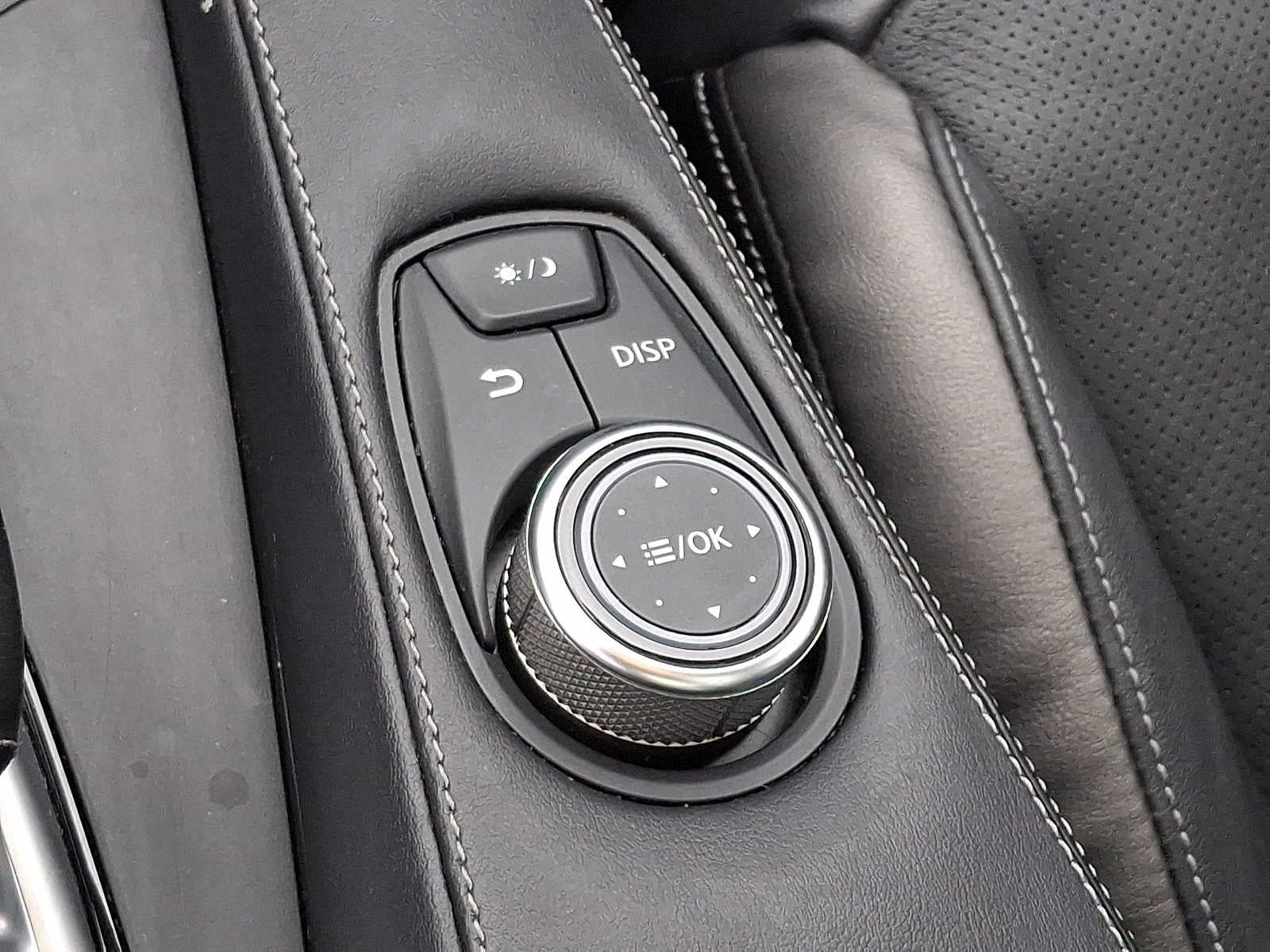 2022 INFINITI QX50 LUXE AWD