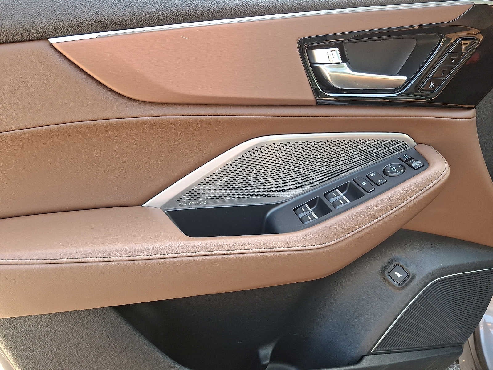 2023 Acura MDX SH-AWD w/Technology Package