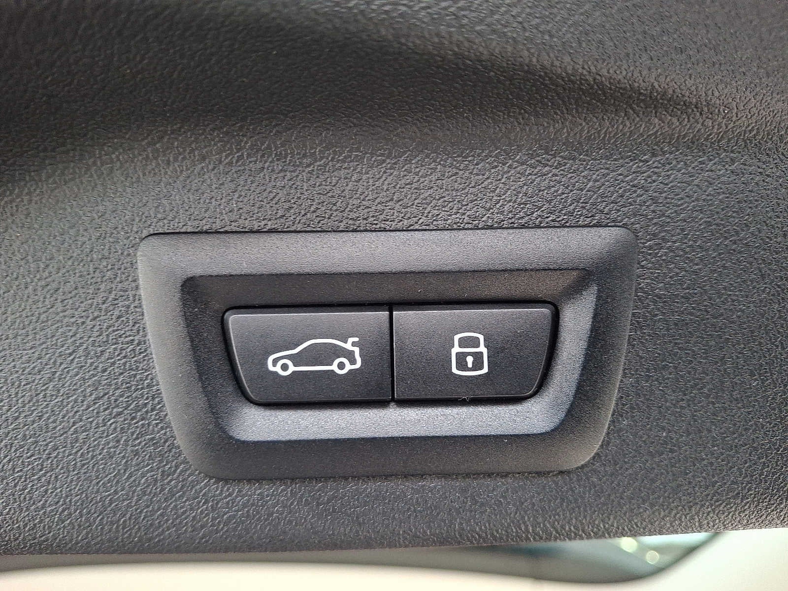 2025 BMW X7 xDrive40i Sports Activity Vehicle