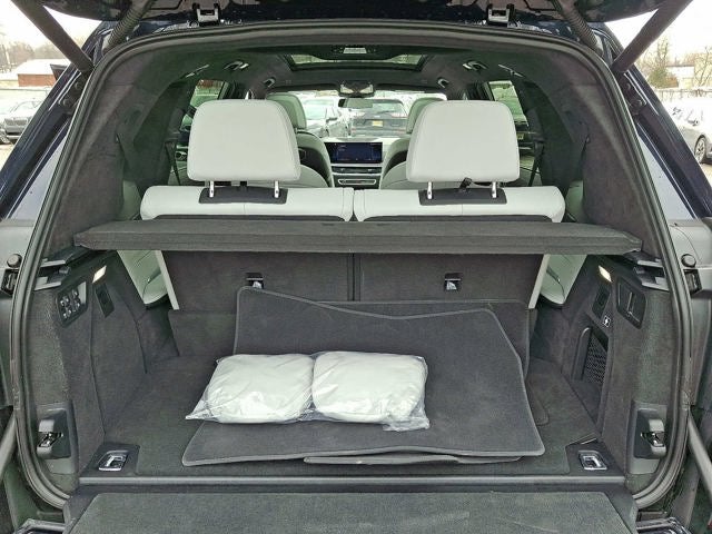 2023 BMW X7 xDrive40i Sports Activity Vehicle