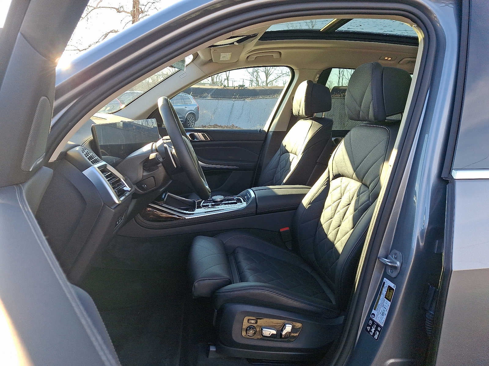 2025 BMW X7 xDrive40i Sports Activity Vehicle