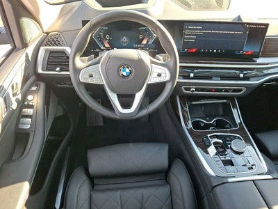 2025 BMW X7 xDrive40i Sports Activity Vehicle