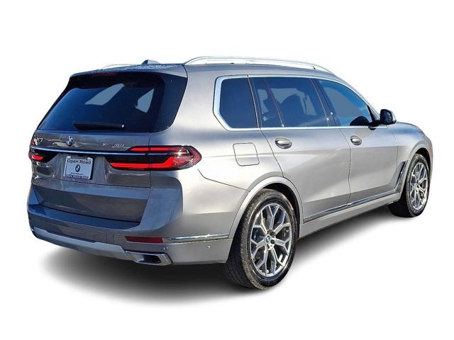2025 BMW X7 xDrive40i Sports Activity Vehicle