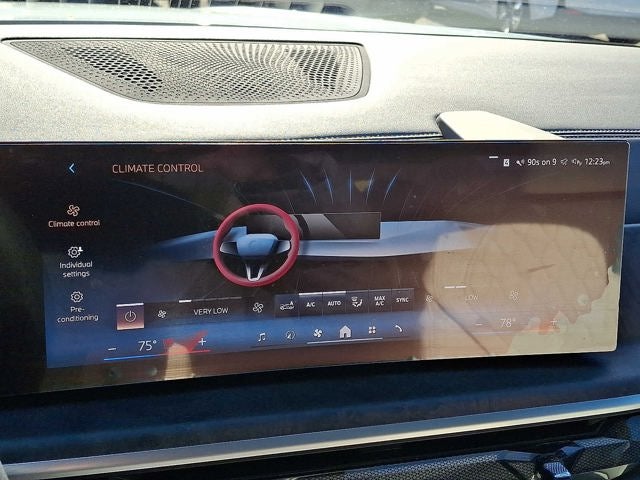 2025 BMW X7 xDrive40i Sports Activity Vehicle