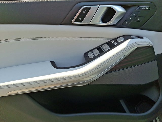 2024 BMW X7 xDrive40i Sports Activity Vehicle