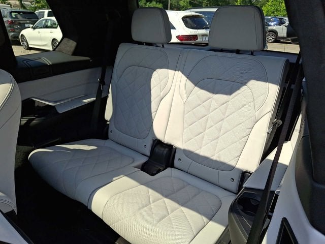2024 BMW X7 xDrive40i Sports Activity Vehicle
