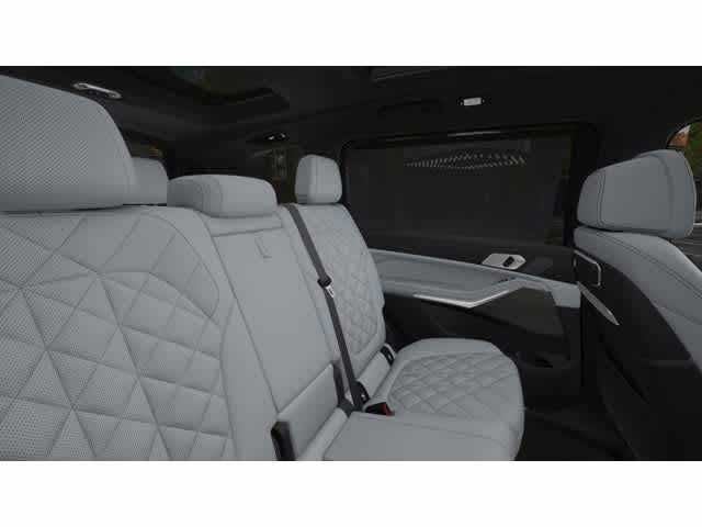 2026 BMW X7 xDrive40i Sports Activity Vehicle