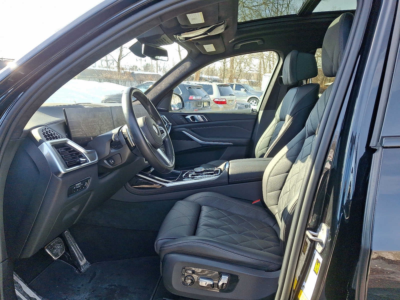 2023 BMW X7 xDrive40i Sports Activity Vehicle