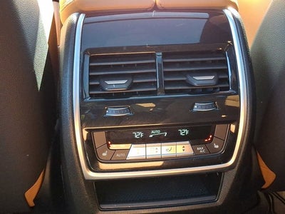 2025 BMW X7 xDrive40i Sports Activity Vehicle