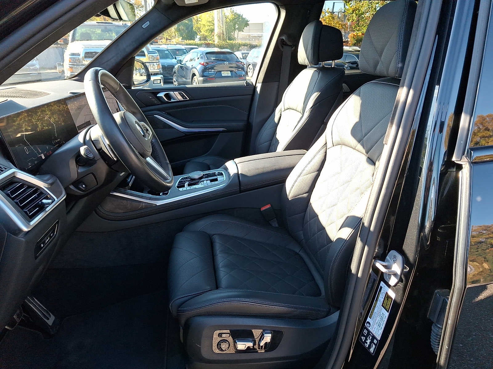 2025 BMW X7 xDrive40i Sports Activity Vehicle
