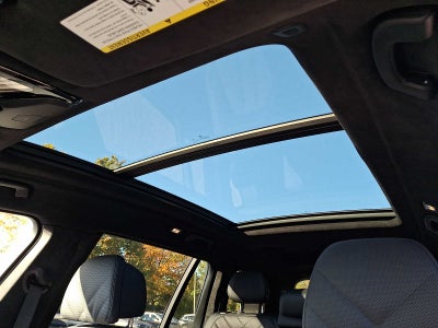 2025 BMW X7 xDrive40i Sports Activity Vehicle