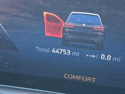 2025 BMW X7 xDrive40i Sports Activity Vehicle