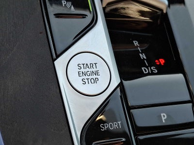 2025 BMW X7 xDrive40i Sports Activity Vehicle