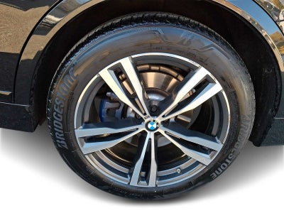 2025 BMW X7 xDrive40i Sports Activity Vehicle