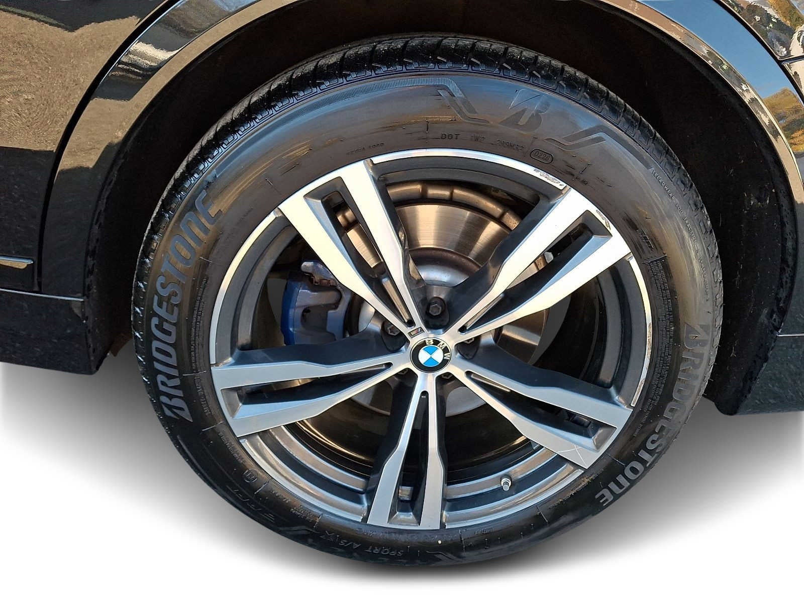 2025 BMW X7 xDrive40i Sports Activity Vehicle