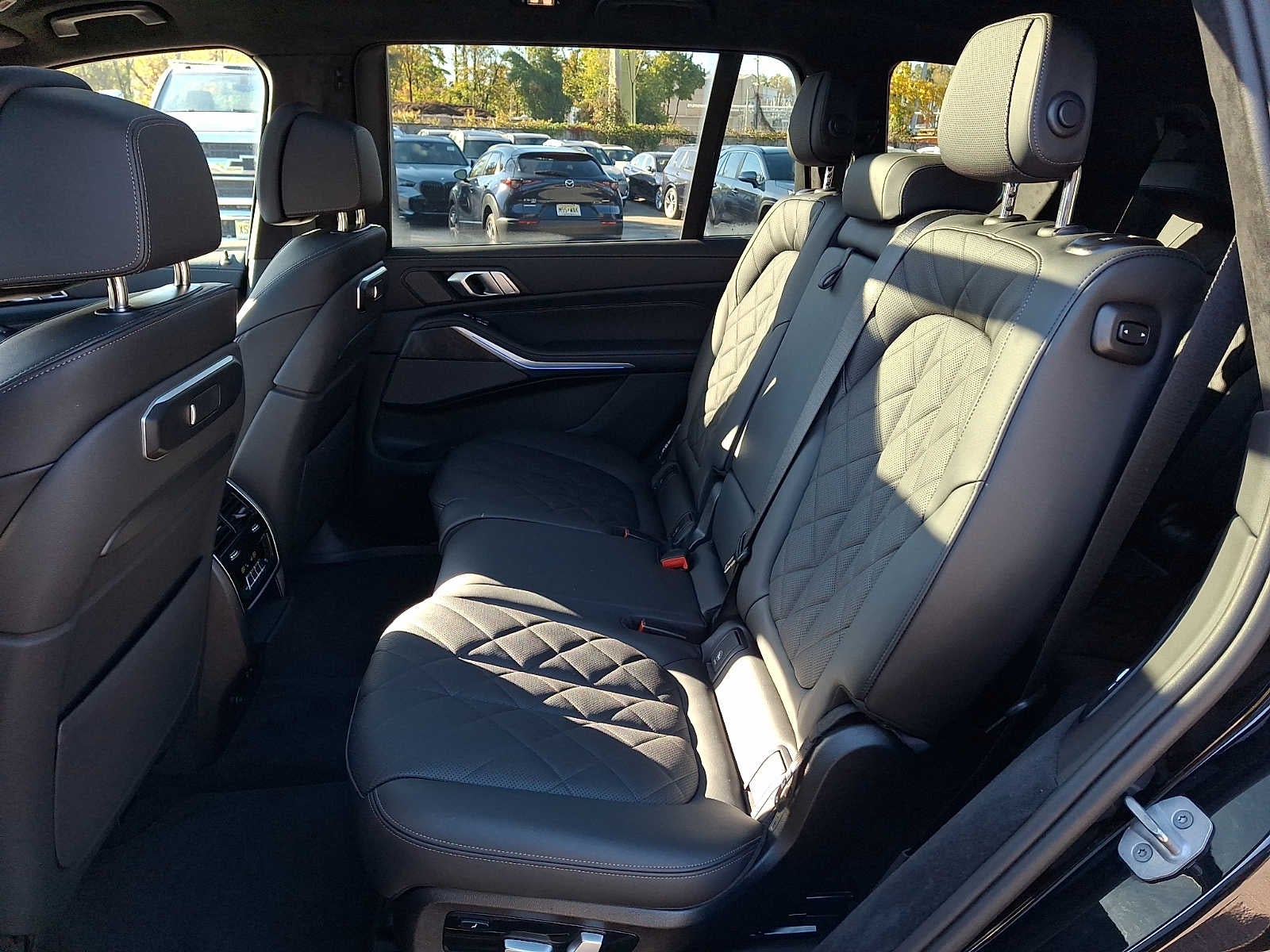 2025 BMW X7 xDrive40i Sports Activity Vehicle
