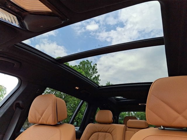 2026 BMW X7 xDrive40i Sports Activity Vehicle