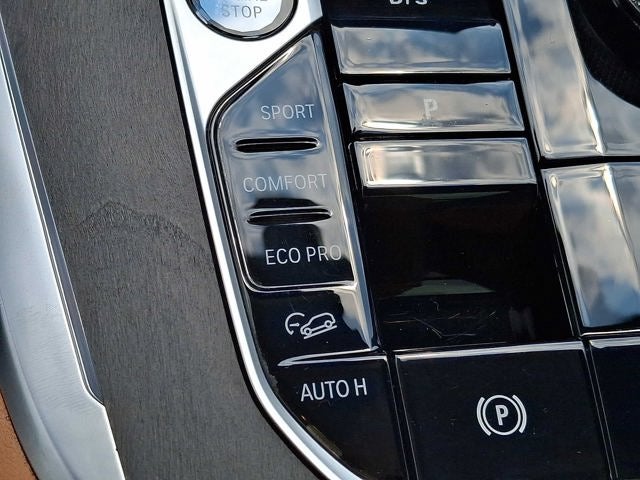 2026 BMW X7 xDrive40i Sports Activity Vehicle