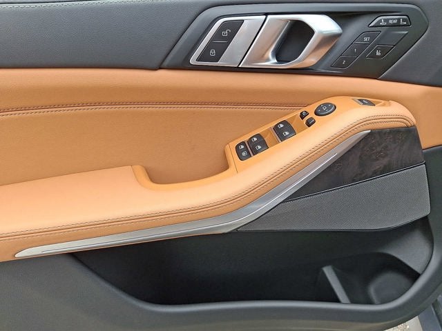 2026 BMW X7 xDrive40i Sports Activity Vehicle