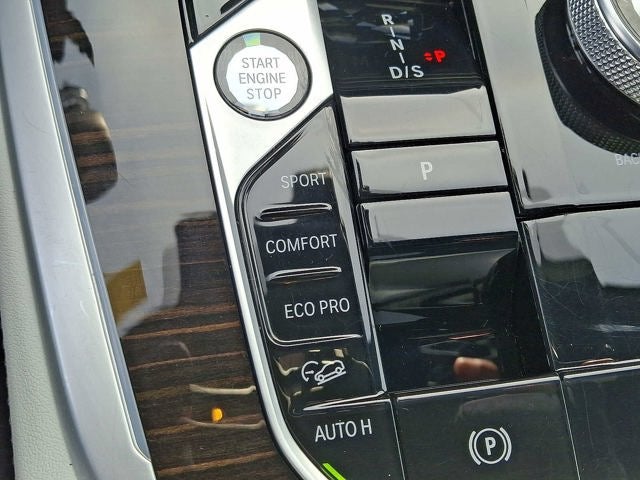 2023 BMW X7 xDrive40i Sports Activity Vehicle