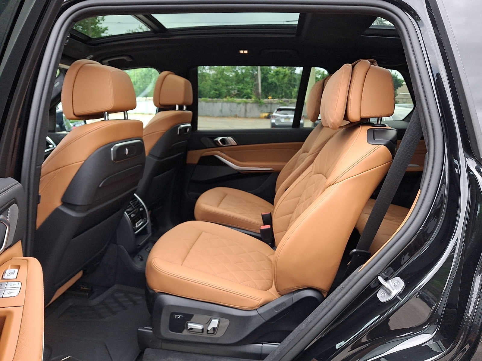 2024 BMW X7 xDrive40i Sports Activity Vehicle